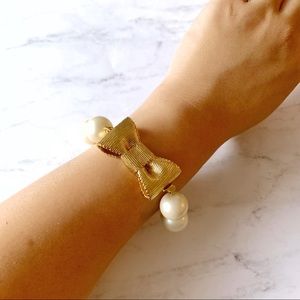 kate spade Jewelry - Kate Spade Gold Pearl Bow Bracelet kate spade Jewelry - Kate Spade Gold Pearl Bow Bracelet
